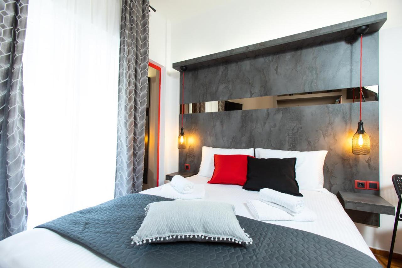 Downtown Luxury Boutique Suites : The Red Suite Thessaloniki Exterior photo