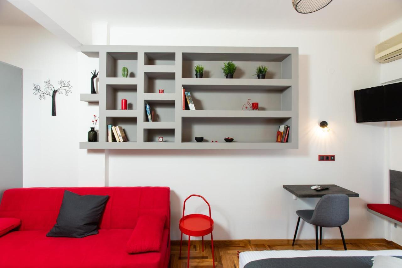 Downtown Luxury Boutique Suites : The Red Suite Thessaloniki Exterior photo